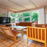 12 Person In Holiday home