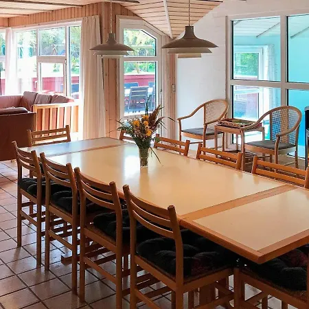 12 Person In Holiday home *