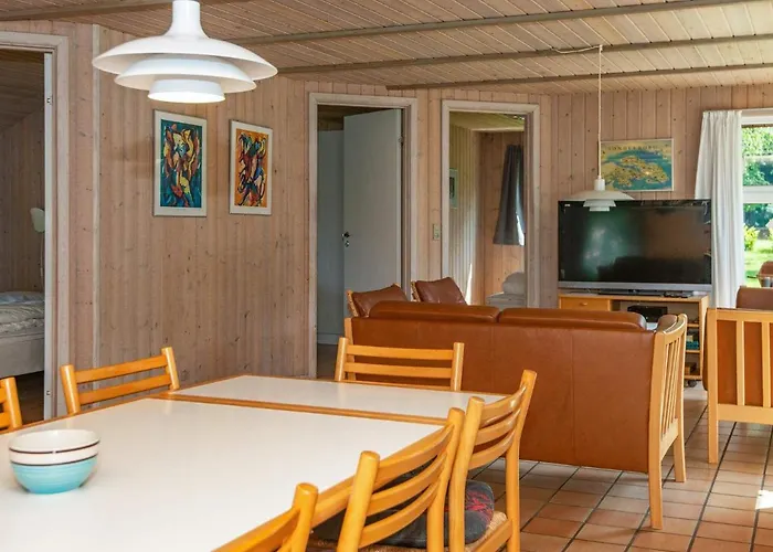 12 Person In Holiday home