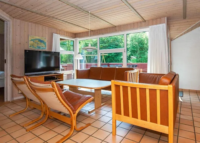 12 Person In Holiday home